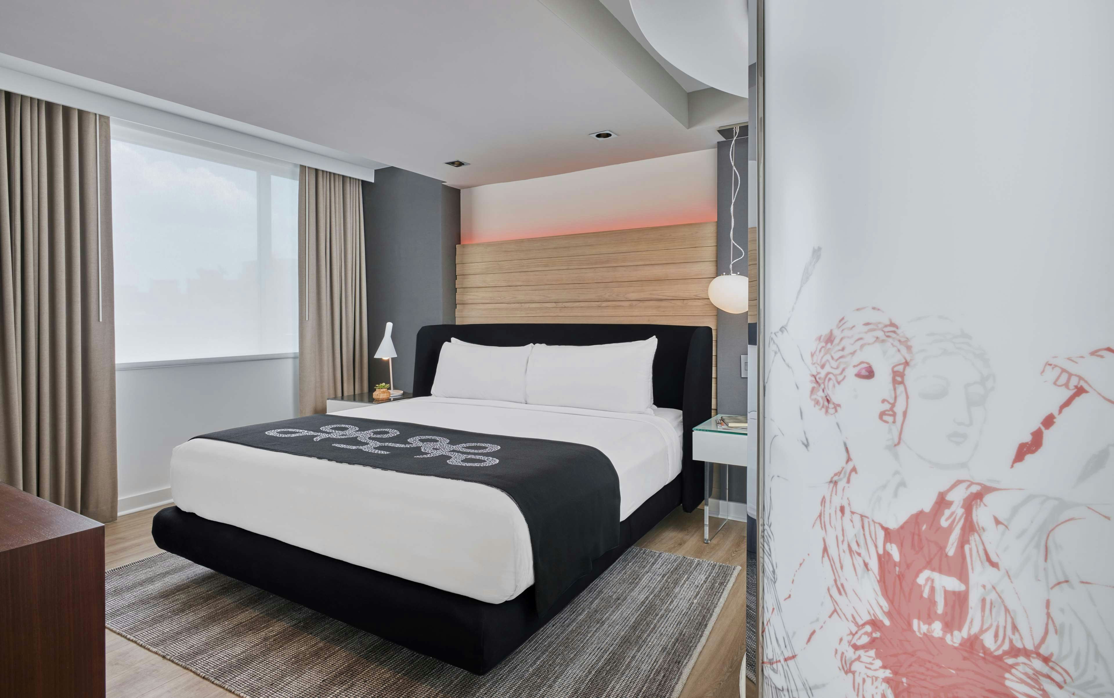 Zena, Suite, King Bed