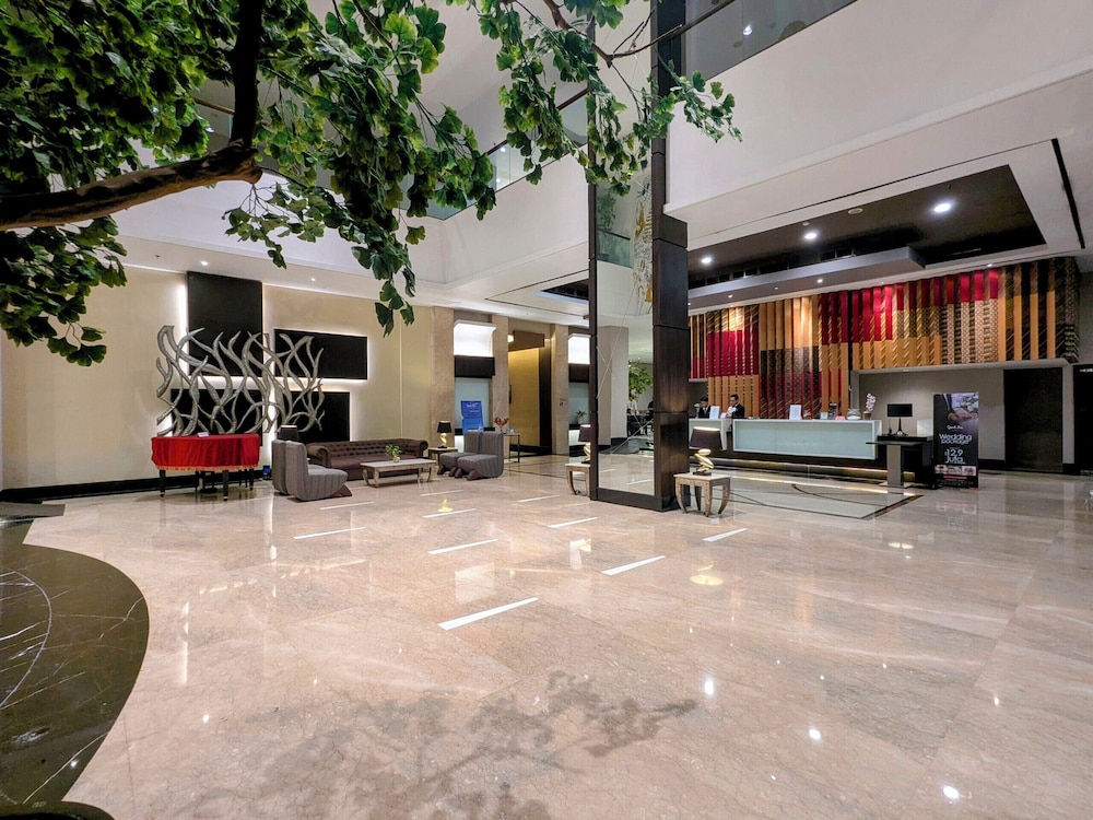 Grand Zuri Jababeka Cikarang 65/68