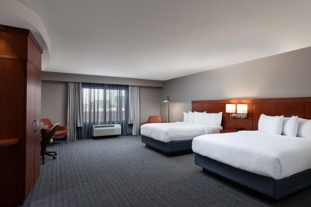 1 Bedroom, Island, Rock, Suite, 2 Queen Beds, Lounge Access
