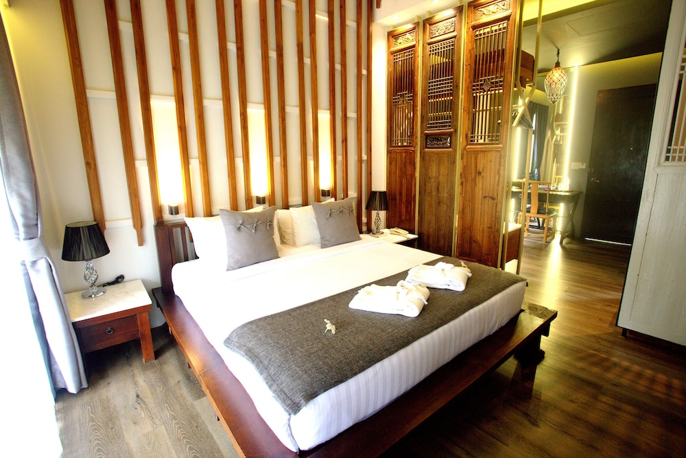 Tharaburi Resort Sukhothai 24/77