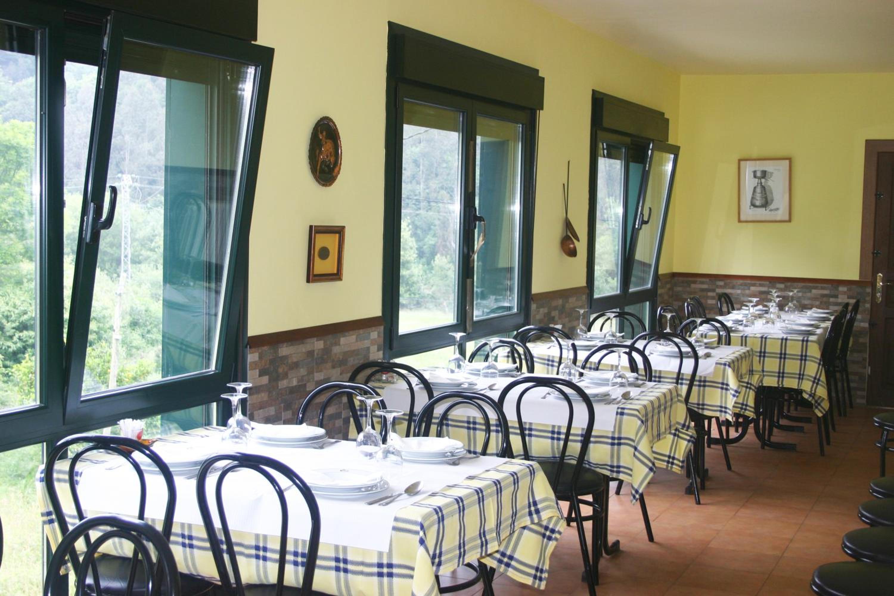 Hotel Restaurante Canero 27/37