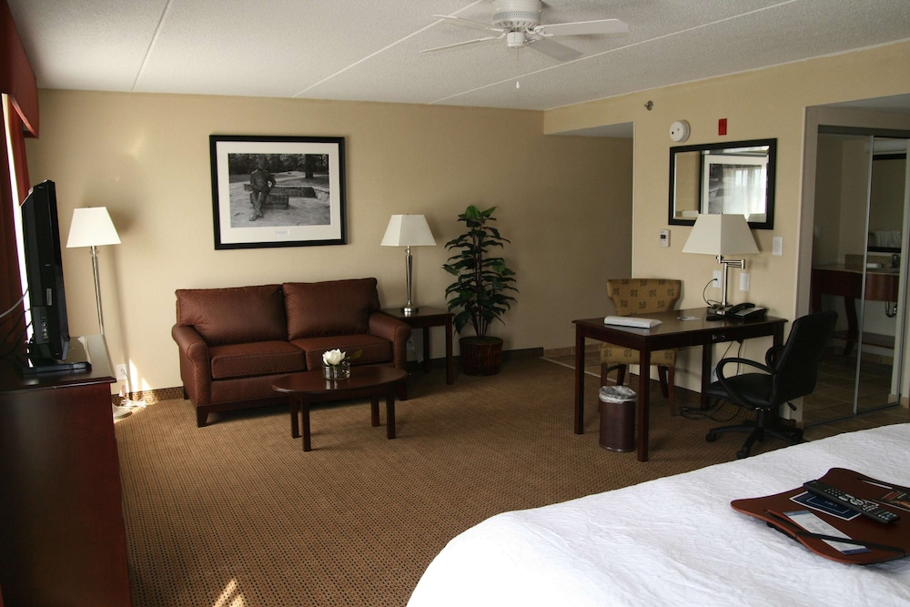 Hampton Inn And Suites Lanett West Point 28/45