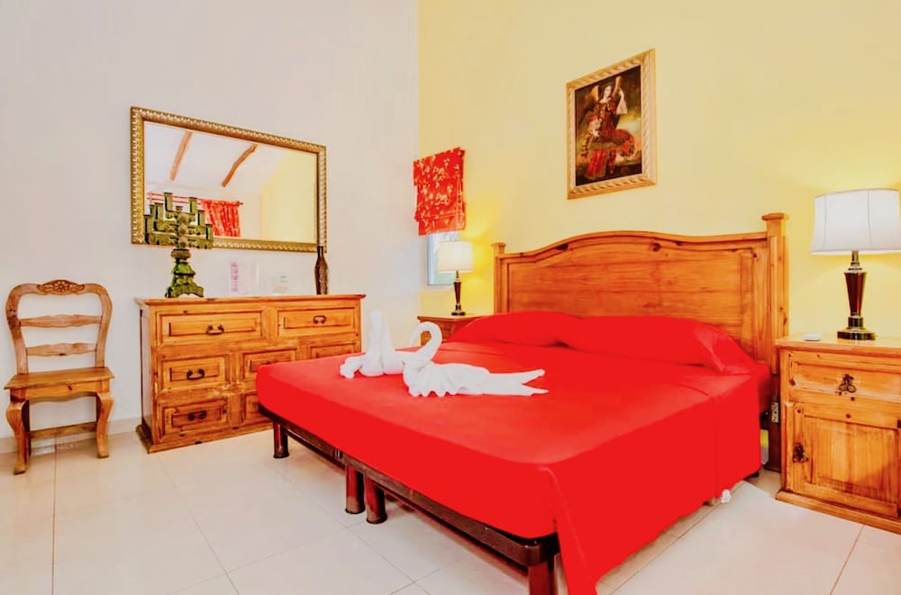 1 BEDROOM, TOWER, EXECUTIVE, TRIPLE, PRIVATE BATHROOM