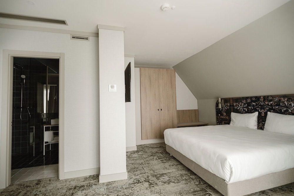Mercure Sibiu Arsenal 10/50