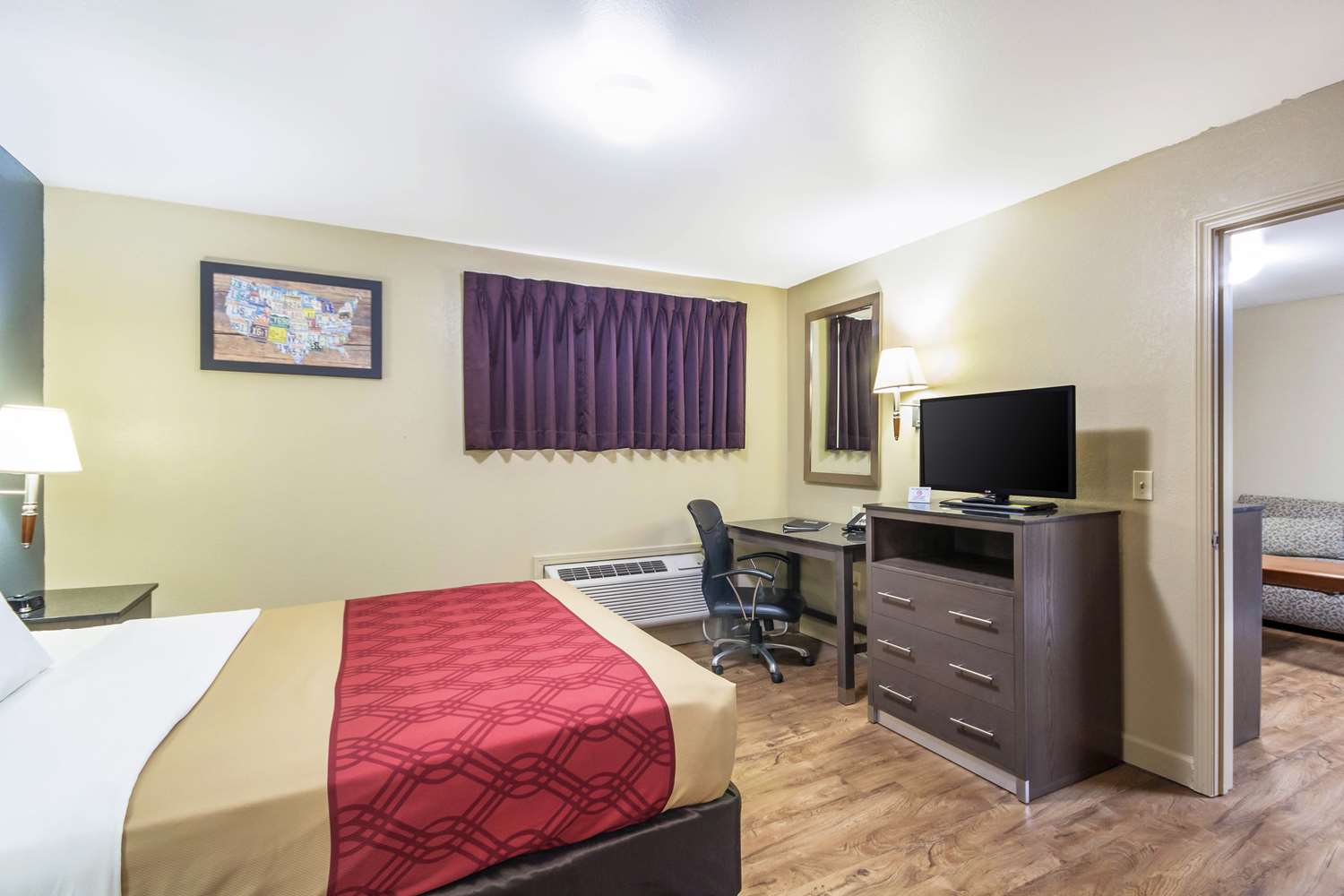 Efficiency, Suite, Queen Bed