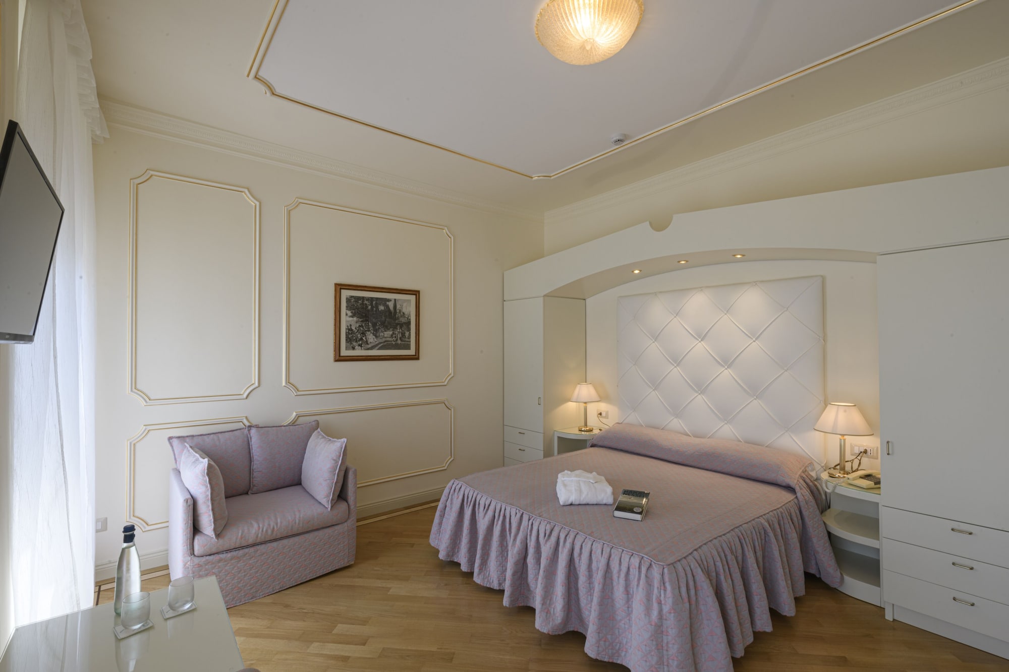SUPERIOR, DOUBLE BED