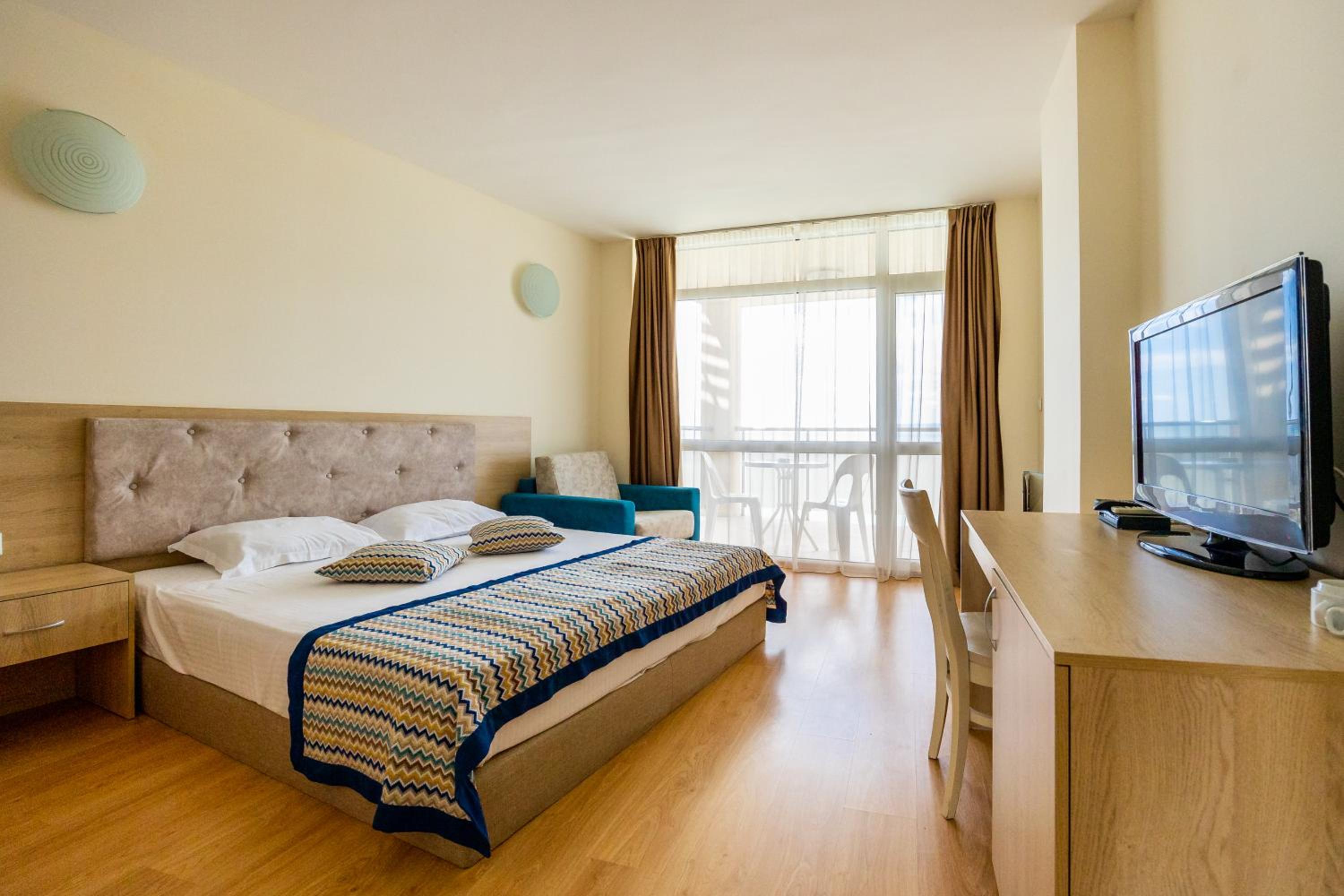 Royal Bay Resort 13/62