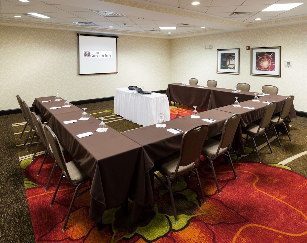 Hilton Garden Inn Merrillville 45/61