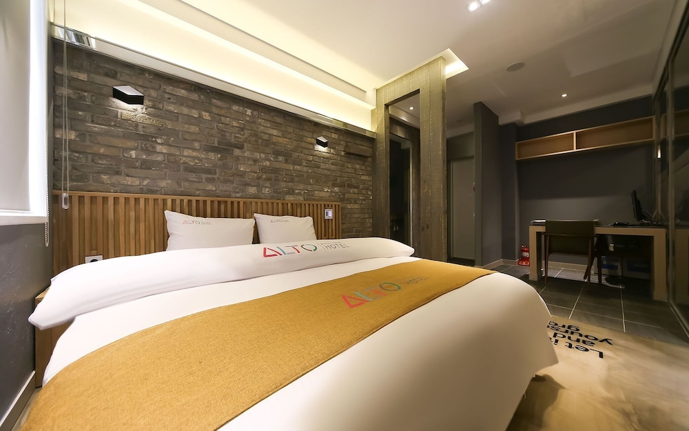 Yeongju Hotel 8/35