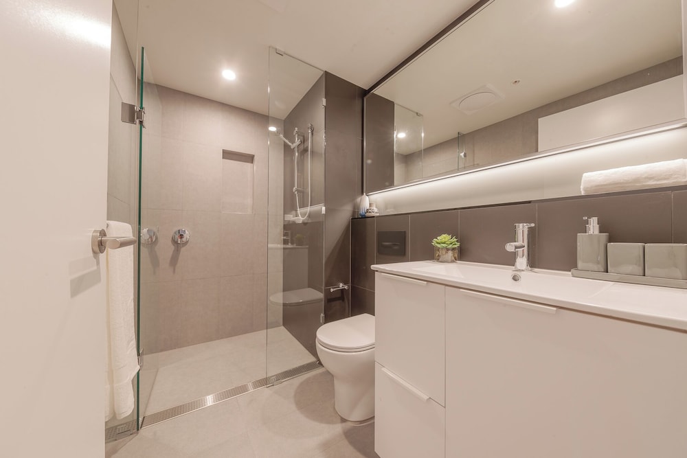 Kingstreet Residences 40/40