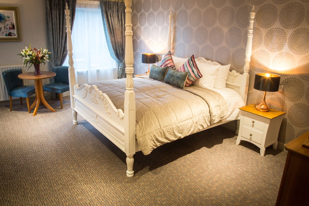 Longcourt Hotel 8/46
