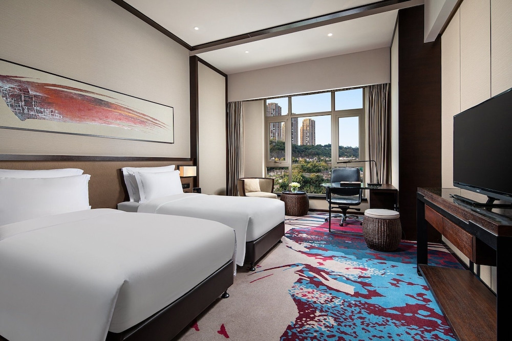 Premium, King Bed, Golf Course View، CROWNE PLAZA CHONGQING NEW NORTH ZONE 3/10