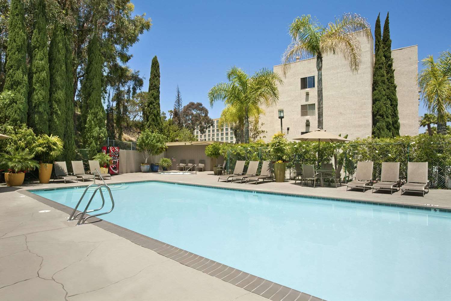 Days Inn by Wyndham San Diego Hotel Circle 6/8