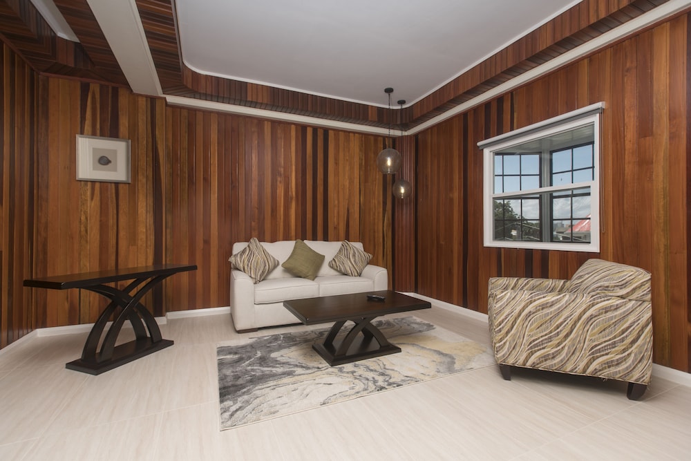King's Hotel & Residences 14/33