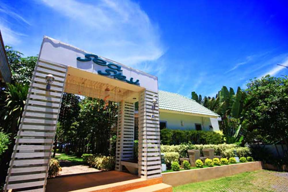 Sea Sky Beach Resort photo4