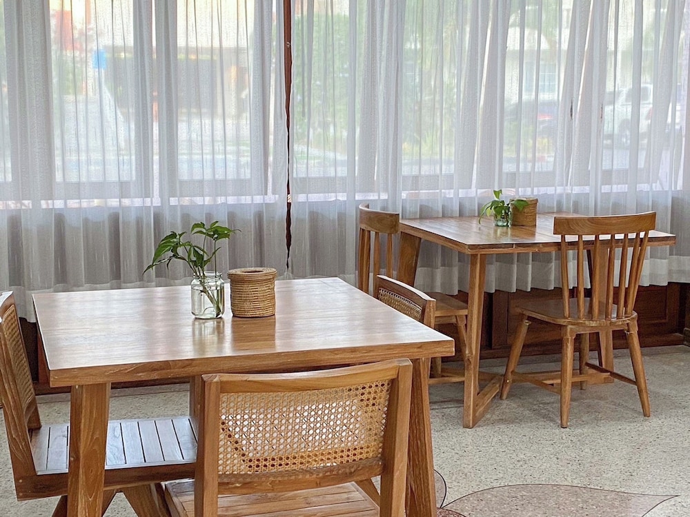 Bang Saphan Resort Hotel 33/50