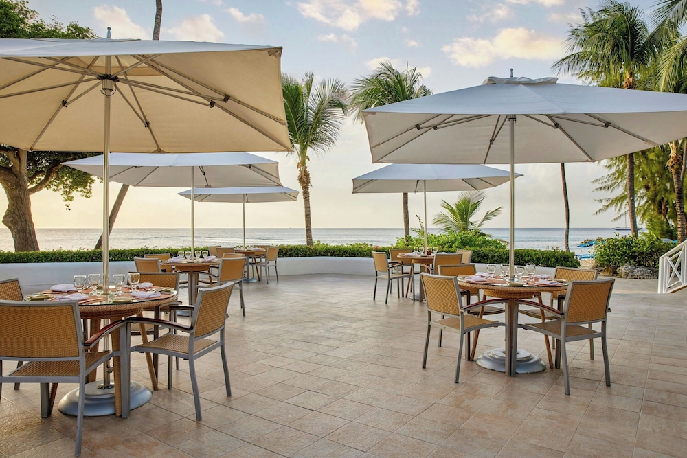 Crystal Cove by Elegant Hotels - All-Inclusive 35/50