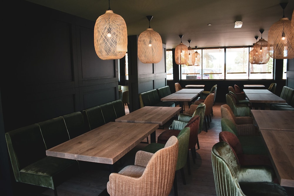 Logis Hotel Black and Green 24/50