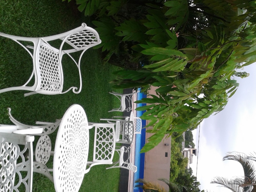 Grand 7 Hotel Thalawathugoda (ex Seven Eleven Hotel) 10/43