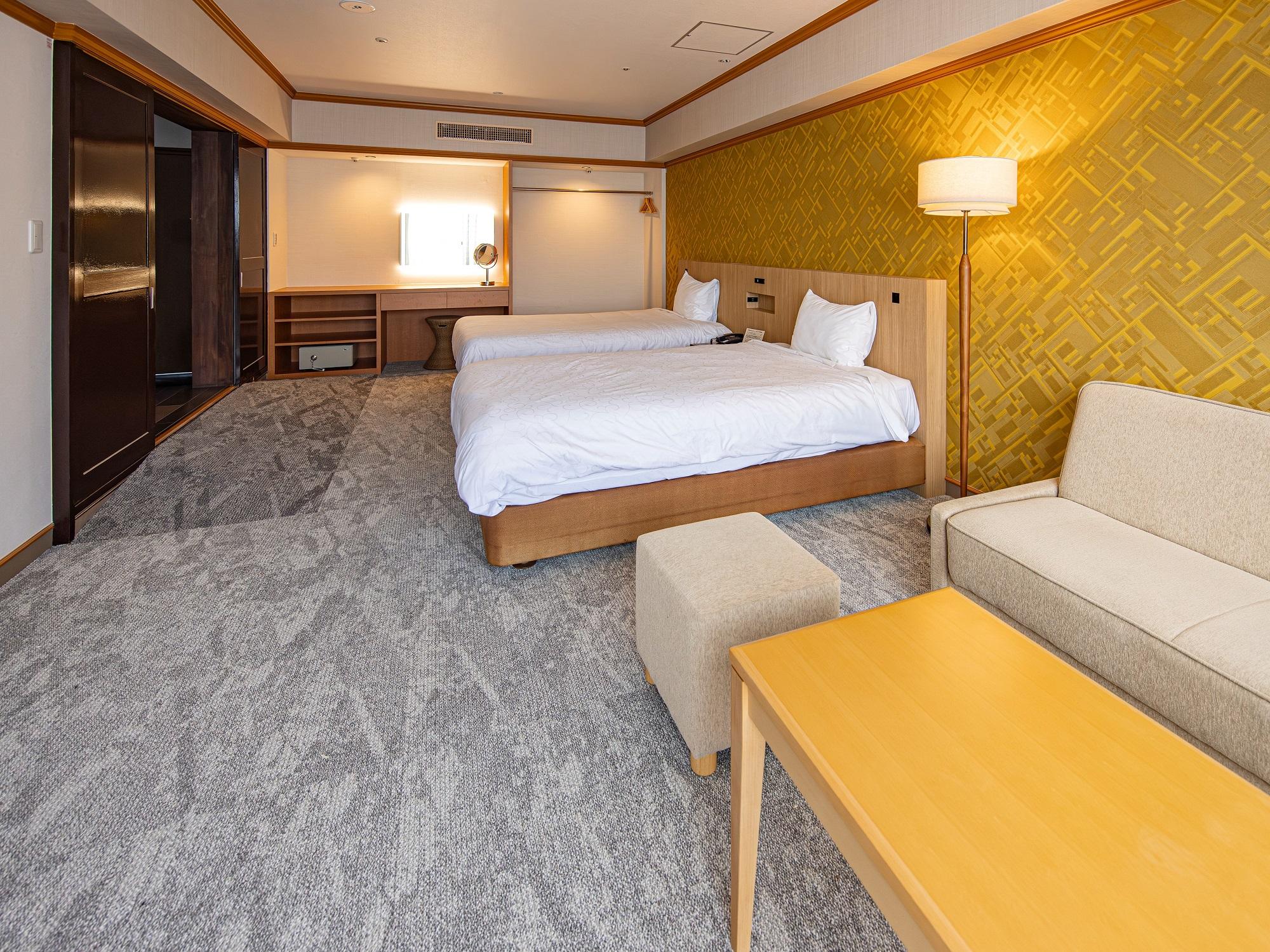 Deluxe, Suite, Twin Beds