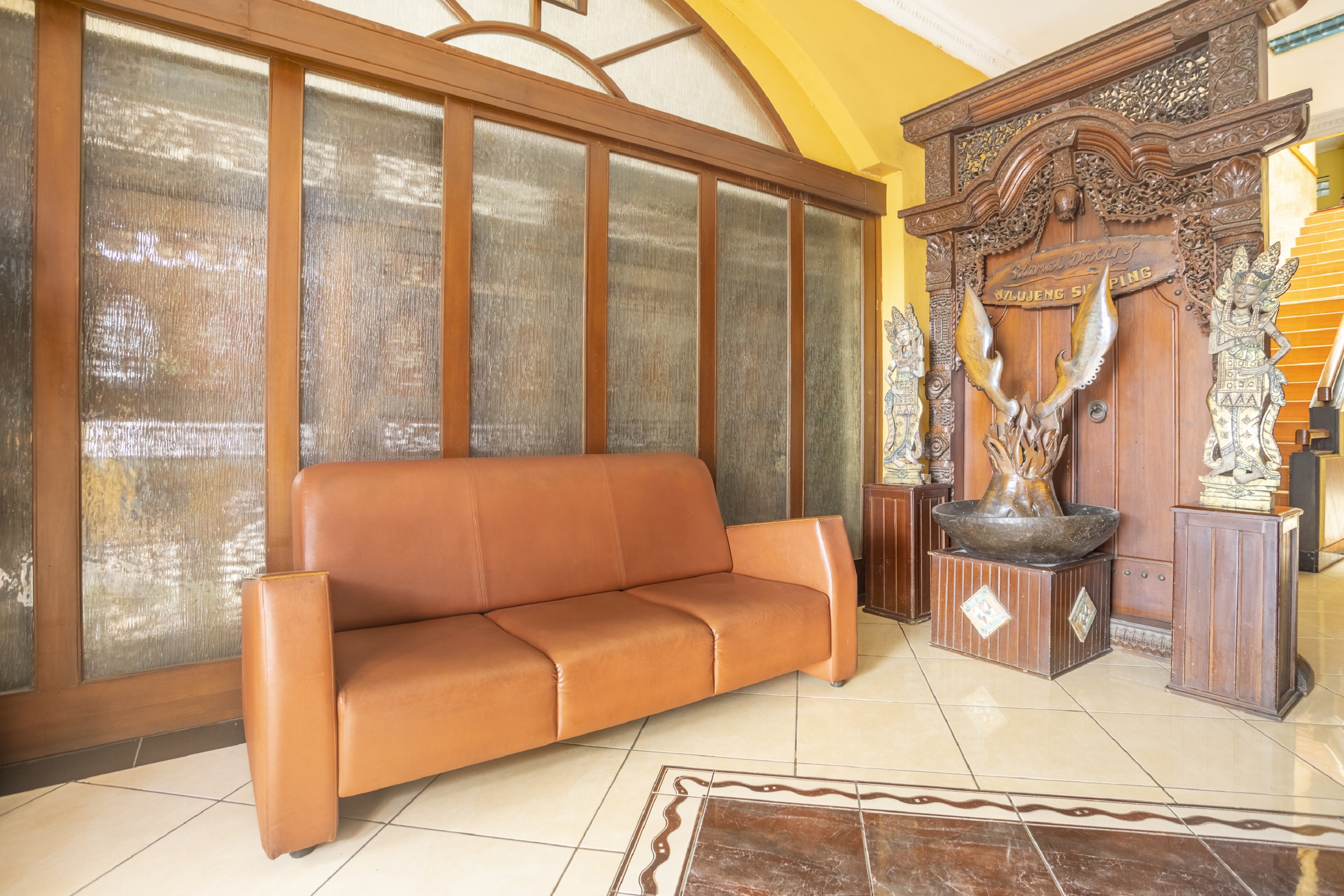 Oyo 228 Hotel Lodaya 7/17