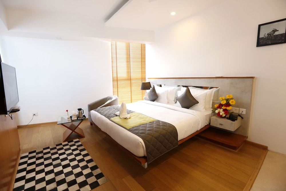 Hotel Shivas Gateway 33/77