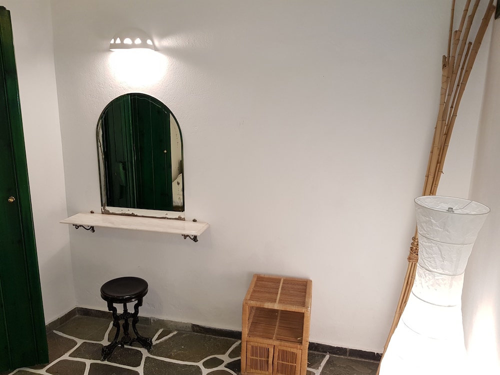 Andromeda Sifnos 12/50