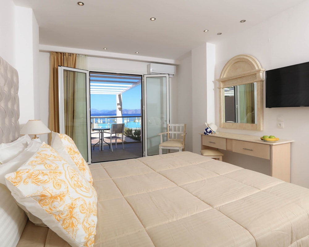 Cavomarina Beach Hotel - Adults Only 28/62