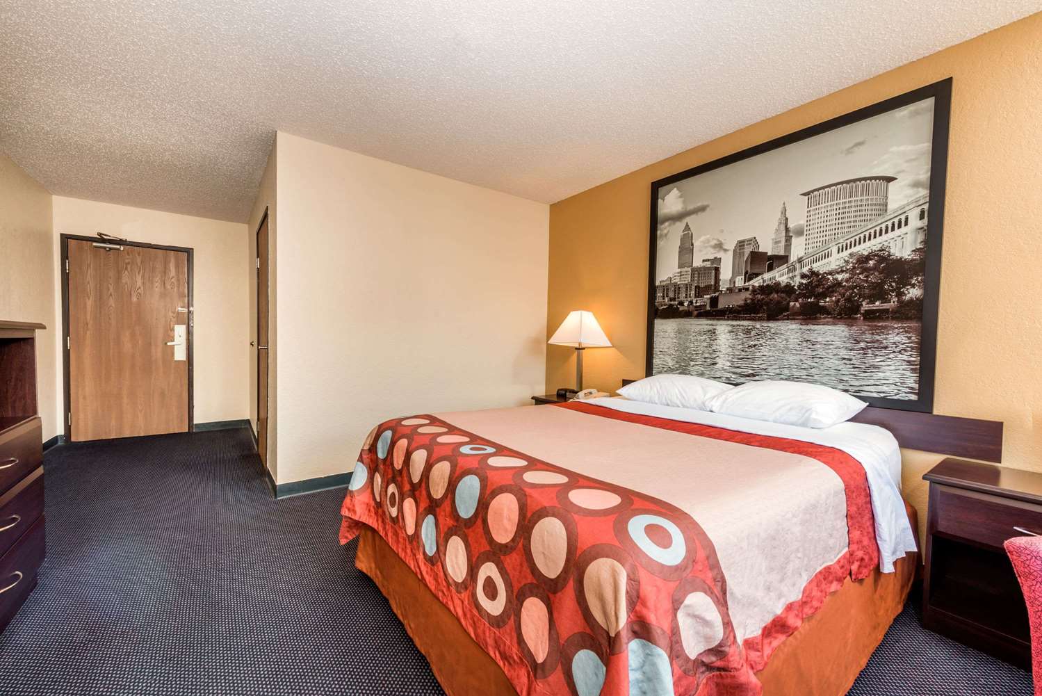 Super 8 By Wyndham Franklin/Middletown Area 13/29