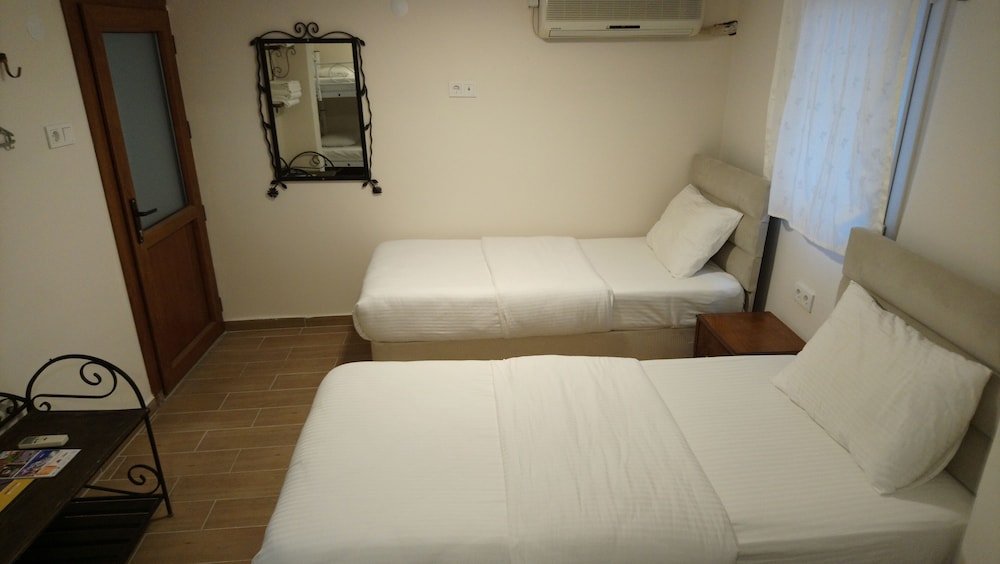 Ena Serenity Boutique Hotel 12/73
