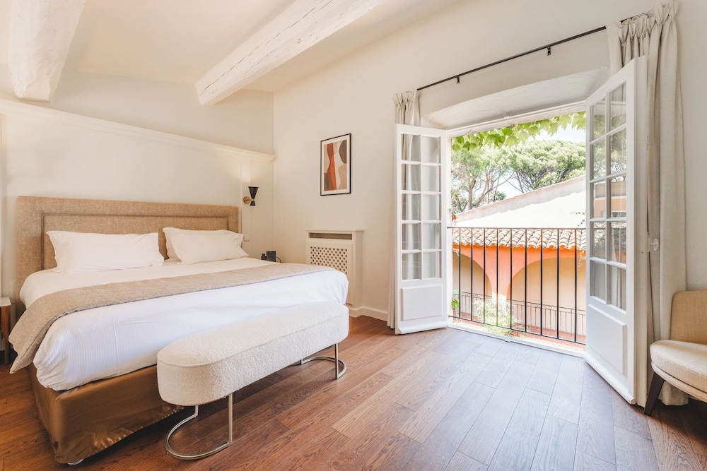 DUPLEX, JUNIOR SUITE