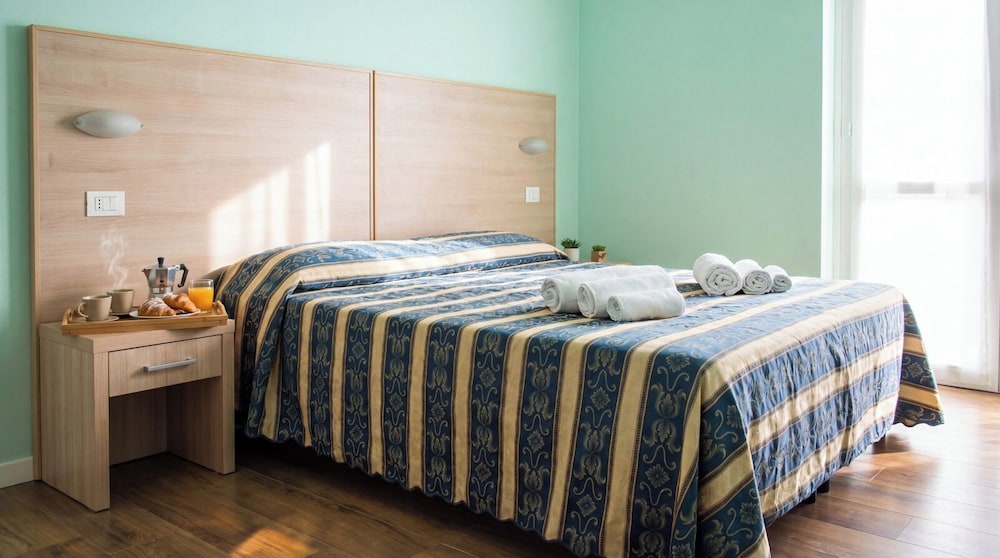 Apartment, Double and Twin Beds, Attic
