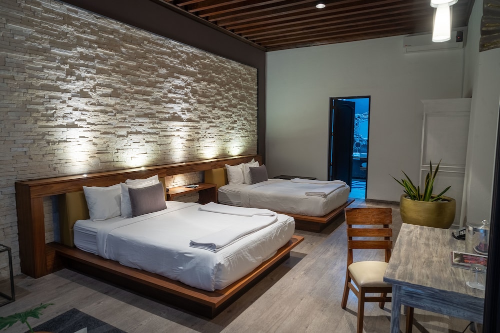 Meson de Santa Rosa Luxury Hotel 22/70