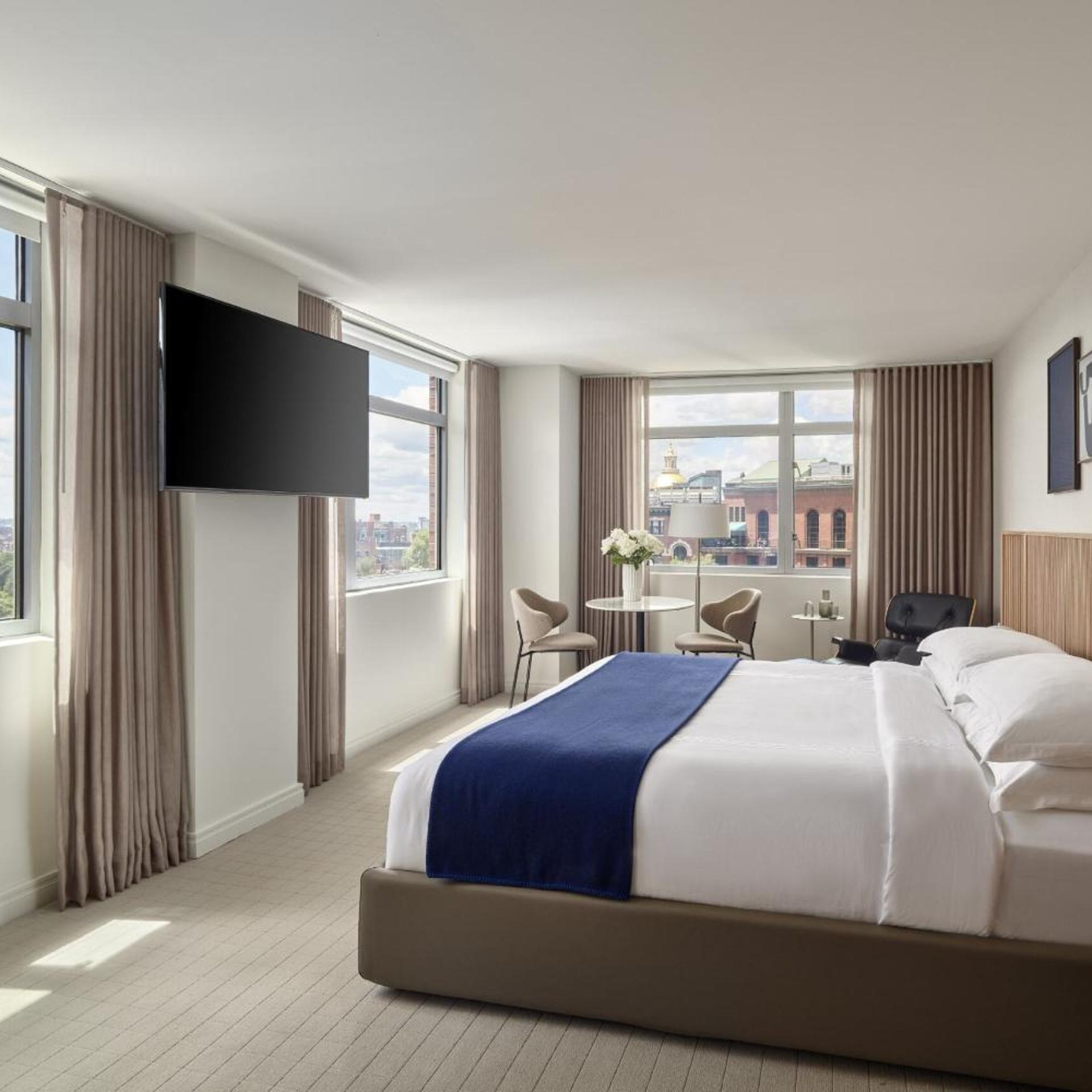 Premium, King Bed, City Skyline View