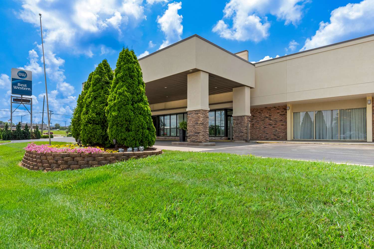 Best Western State Fair Inn 28/28