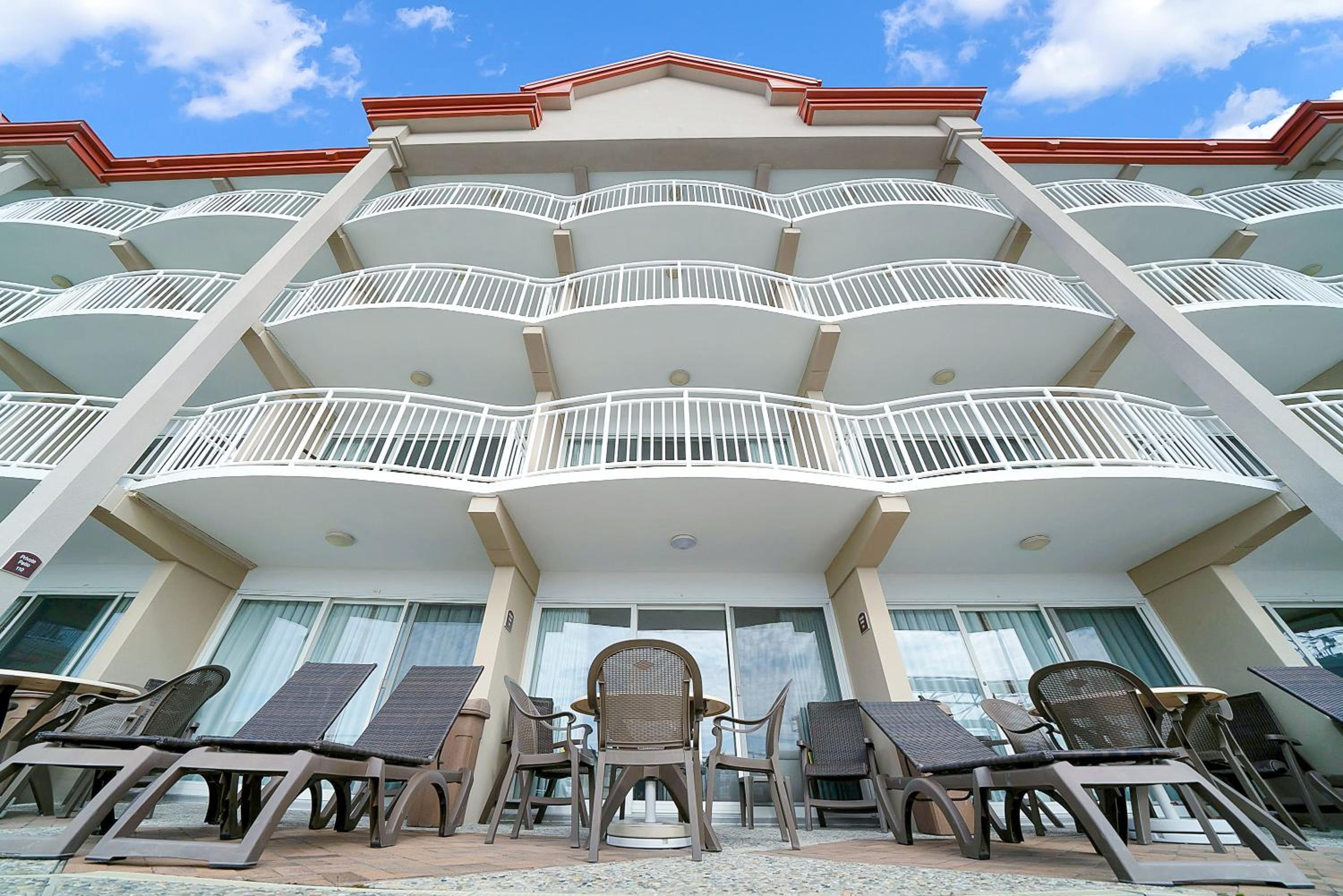 The Montreal Beach Resort 1/50