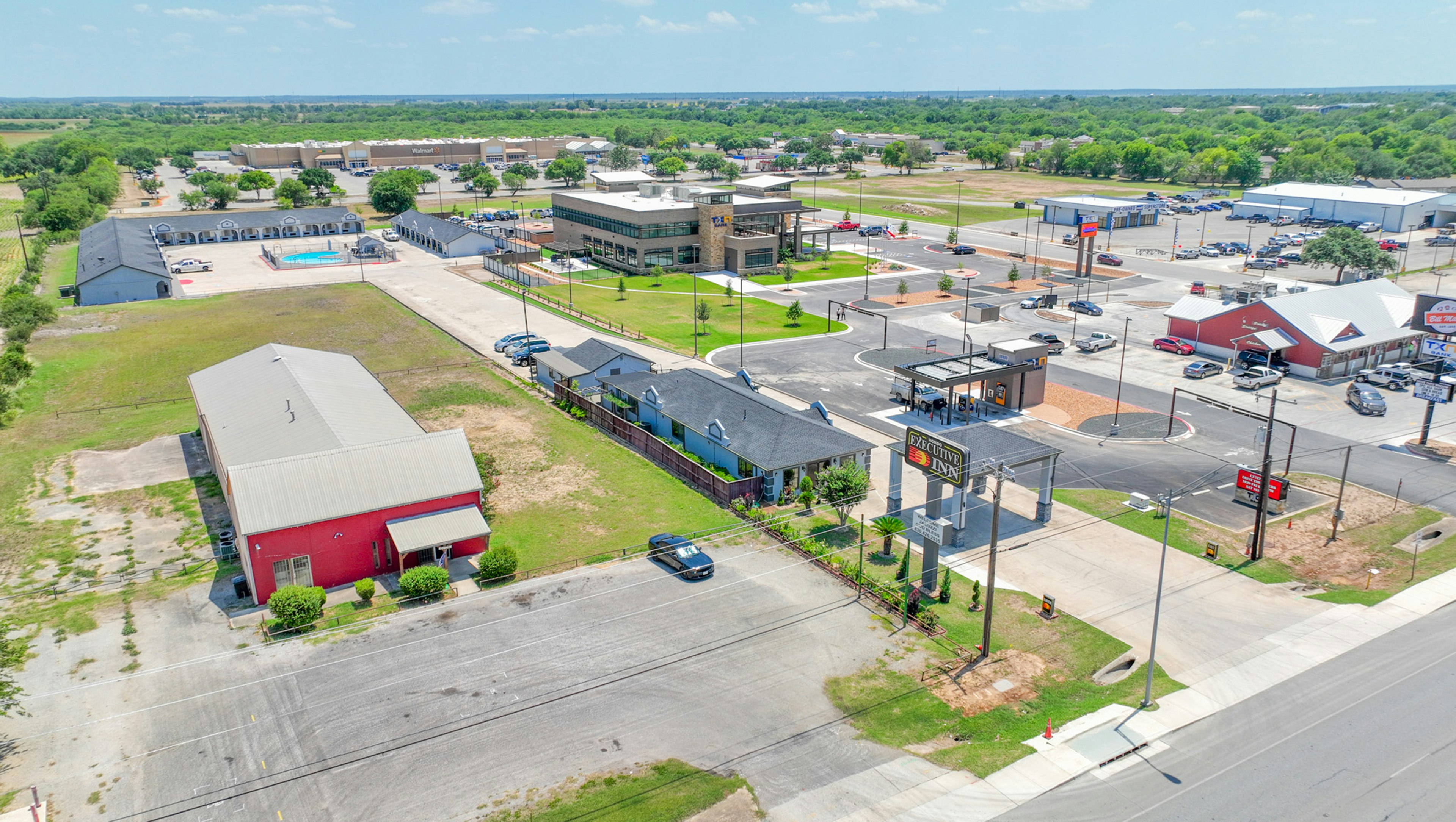 Executive Inn of Hondo 25/40