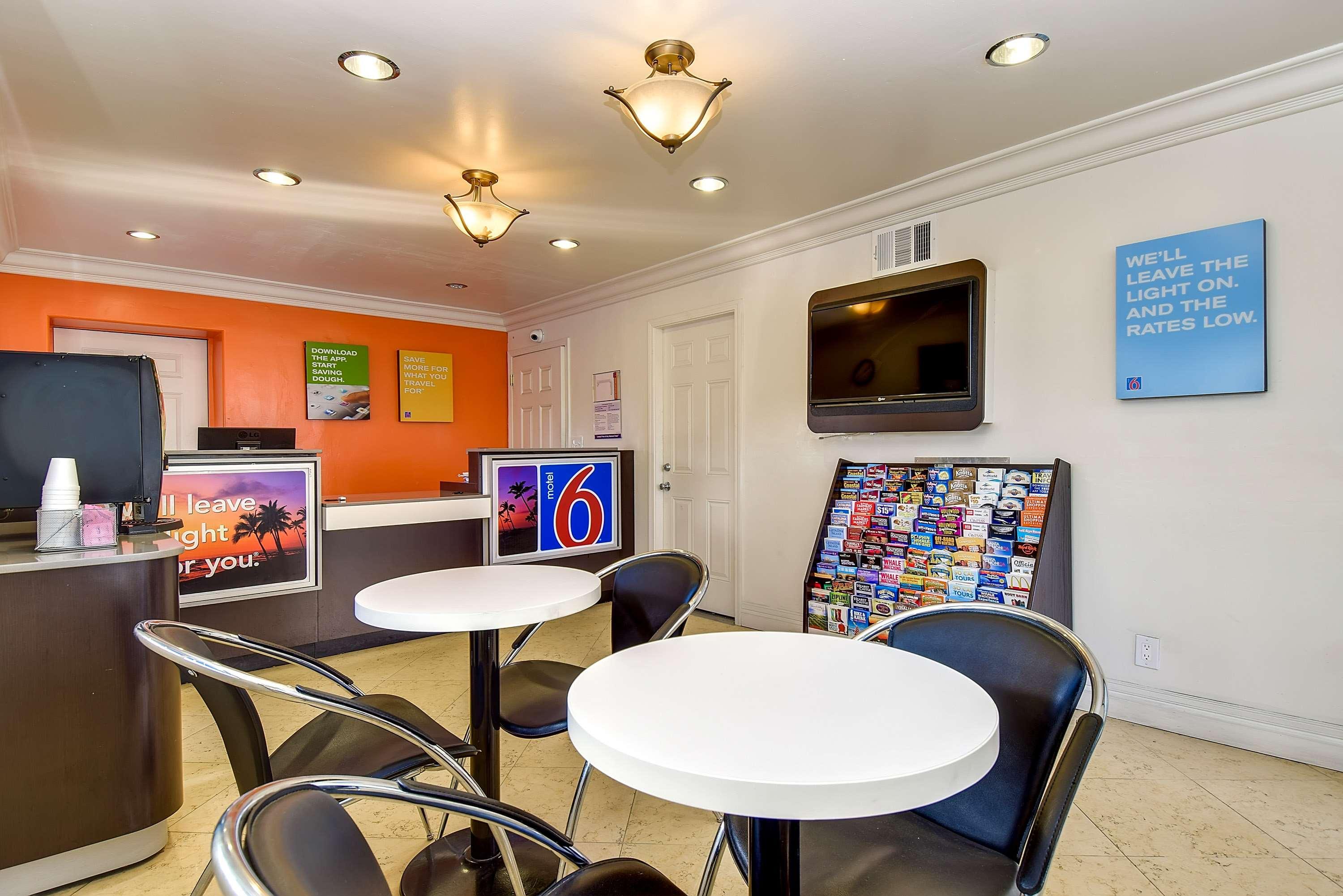 Motel6 Garden Grove, CA 27/40