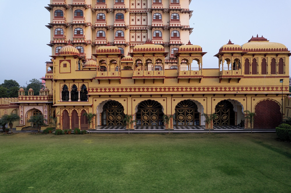 Umaid Haveli-A Heritage Style Hotel & Resort 9/66