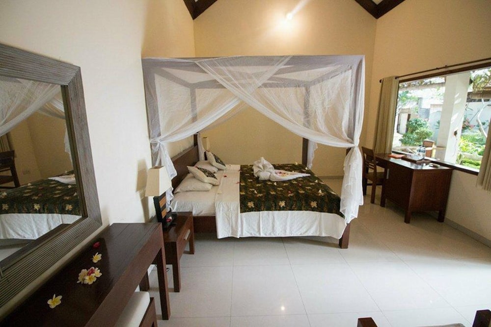 Frangipani Beach Villa 49/68