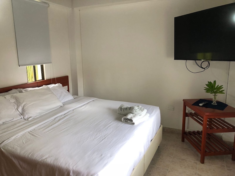 VAIA HOTELES 12/48