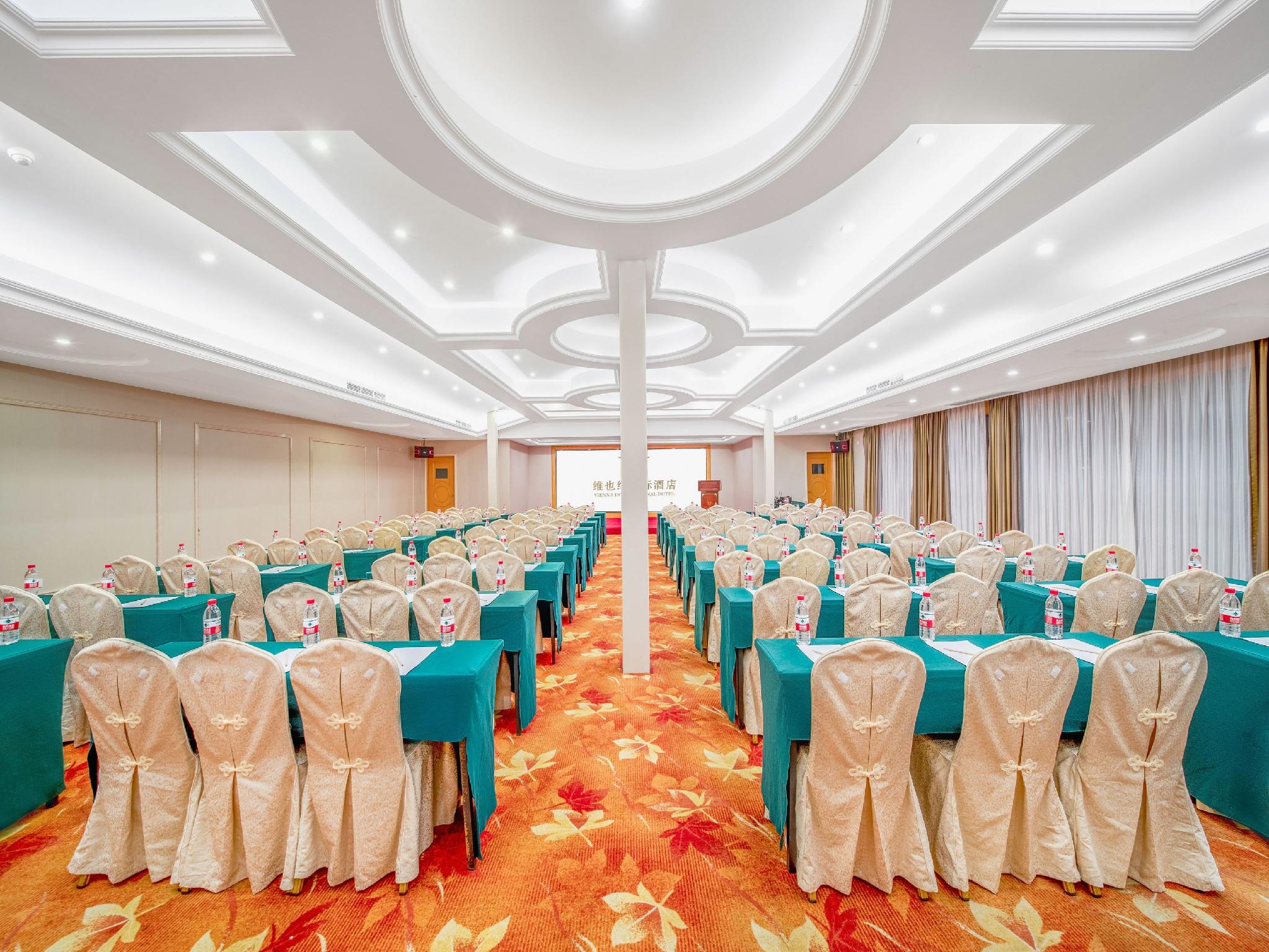 Vienna International Hotel (Shenzhen Dameisha) 37/43
