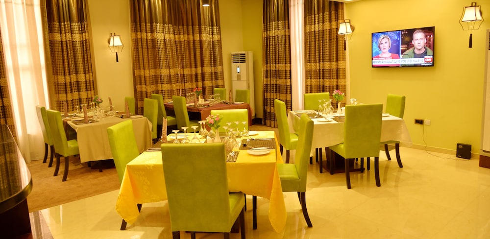 Grand Pela Hotel and Suites 30/44