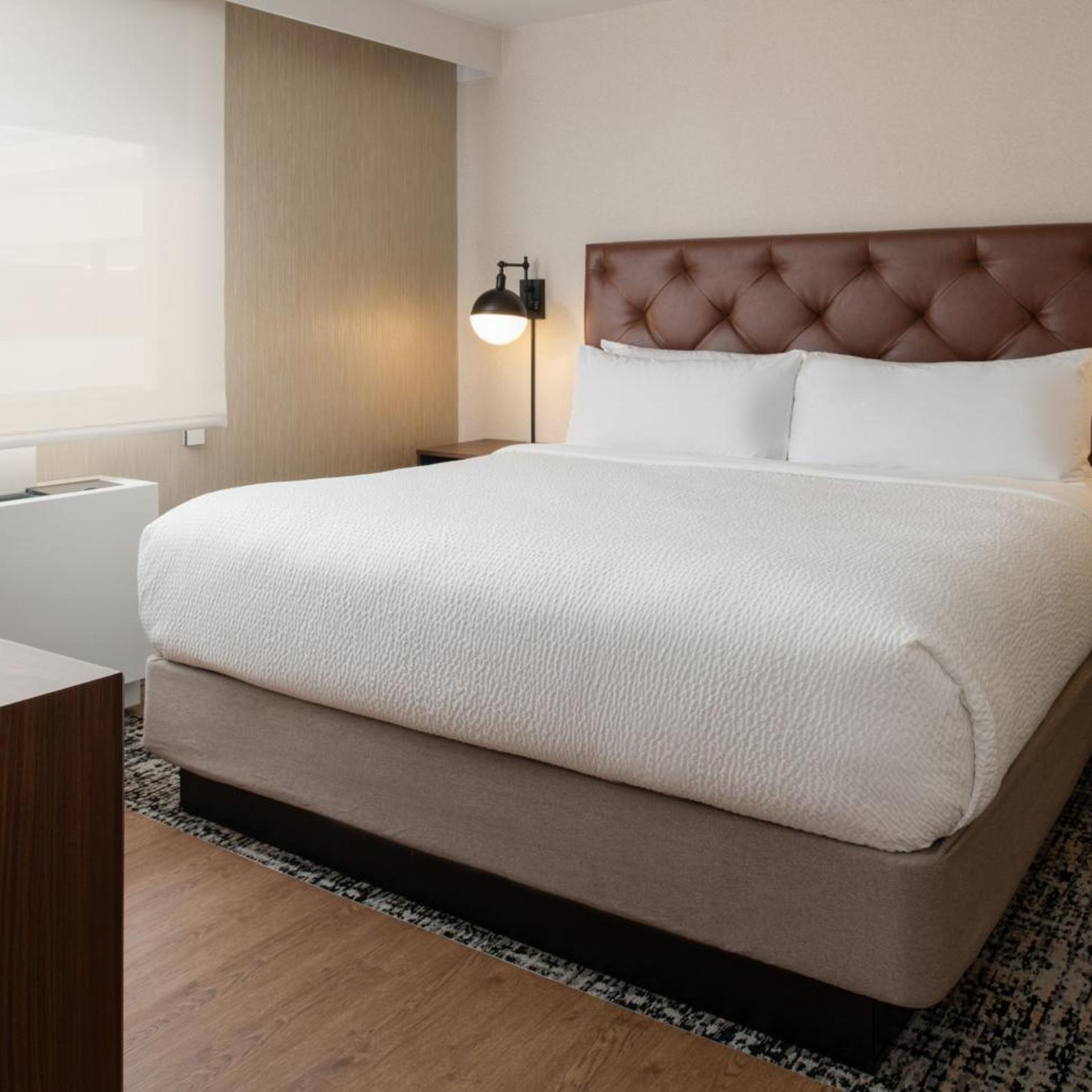 1 Bedroom, Wellness, Suite, King Bed, City View