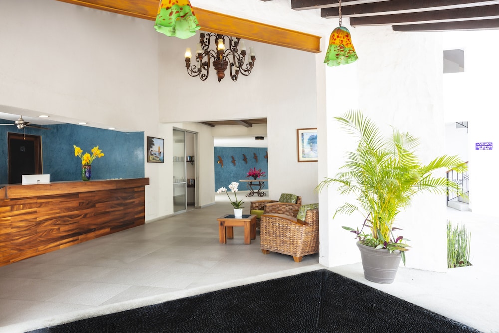 Vista Vallarta All Suites on the Beach 18/75
