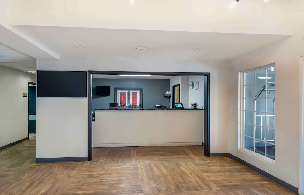 Extended Stay America-Denver-Tech Center S-Greenwood Village 3/48