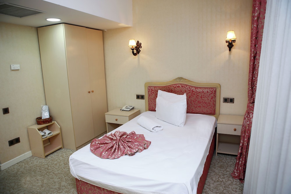 Deluxe Hotel Ganja 19/55