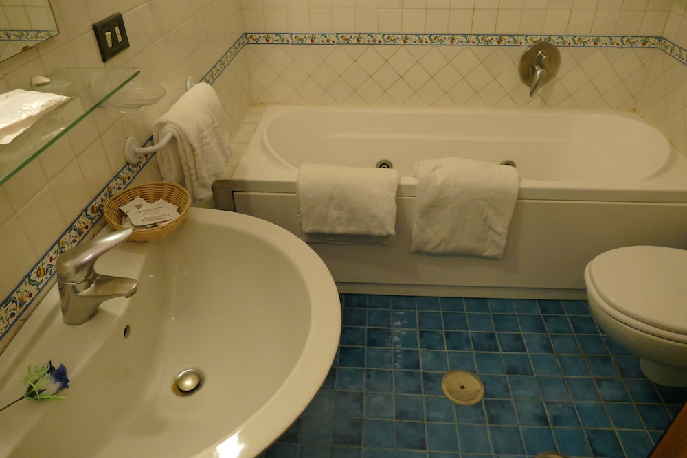 Hotel Nuovo Rebecchino 16/49