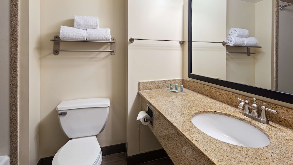 Best Western Oak Manor 10/32