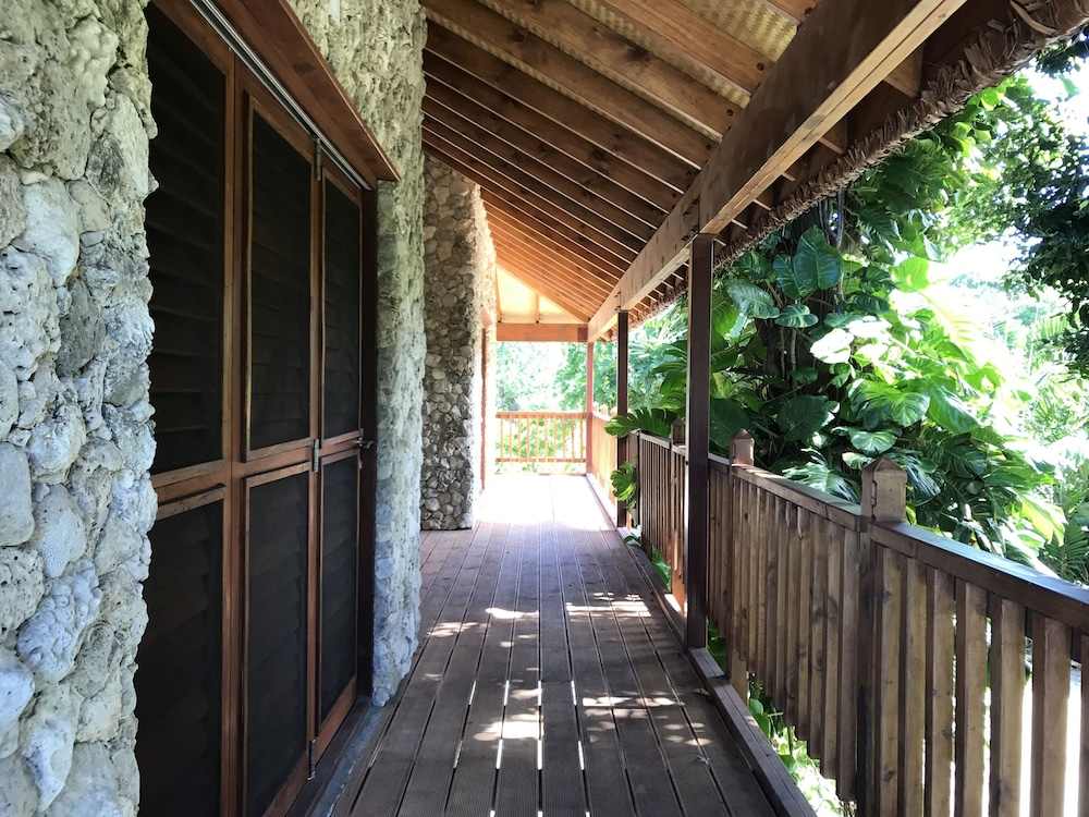 Tanna Evergreen Resort & Tours 9/50
